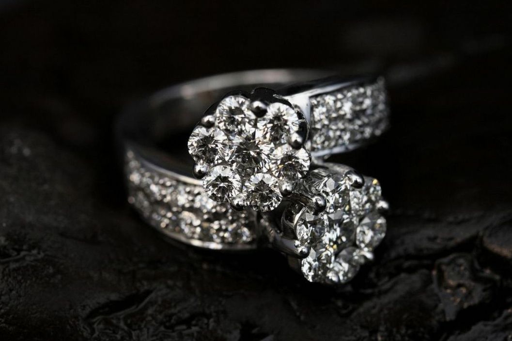 Eigentijdse ring